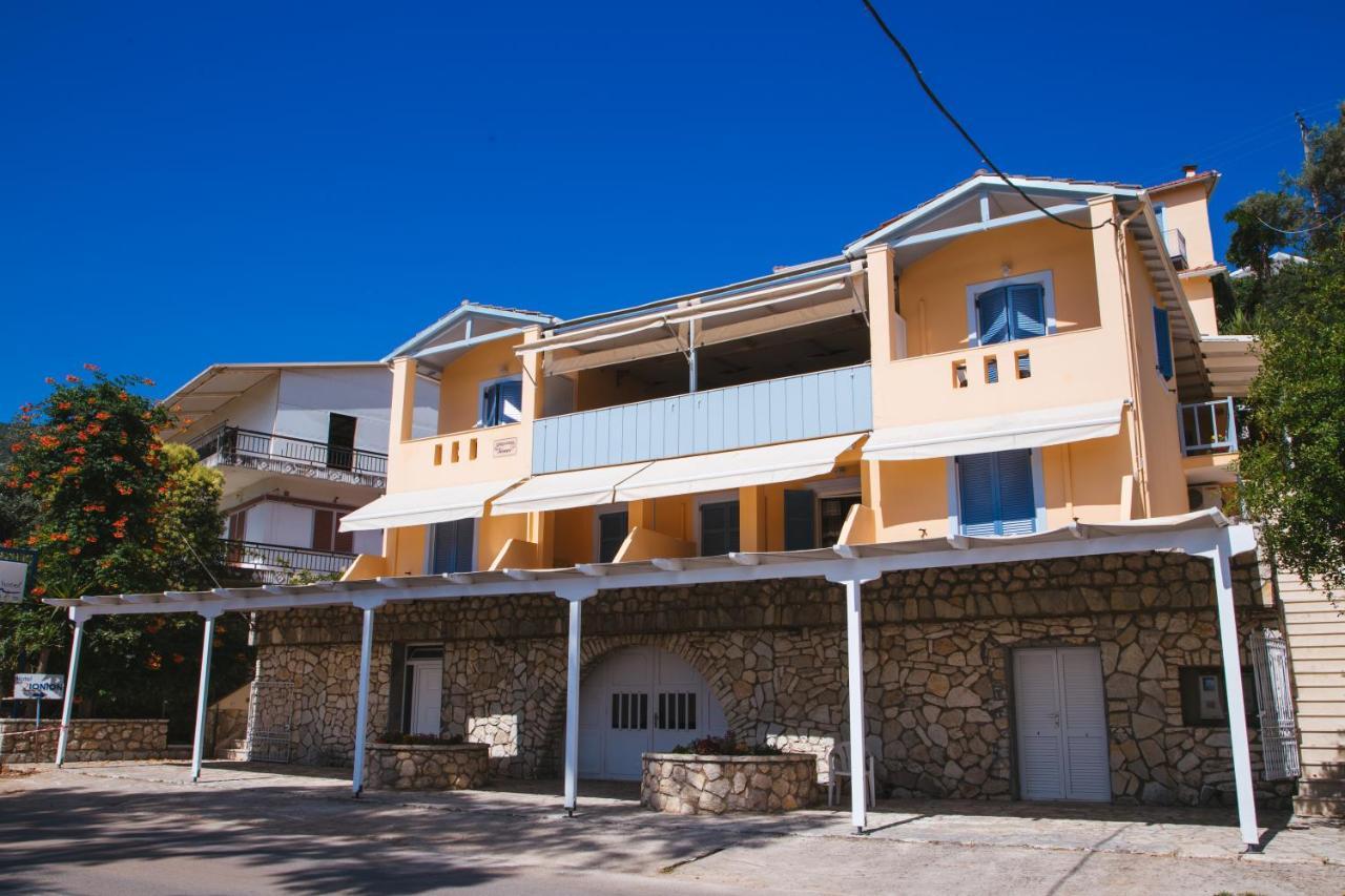 Ionio Hotel Nikiana Esterno foto