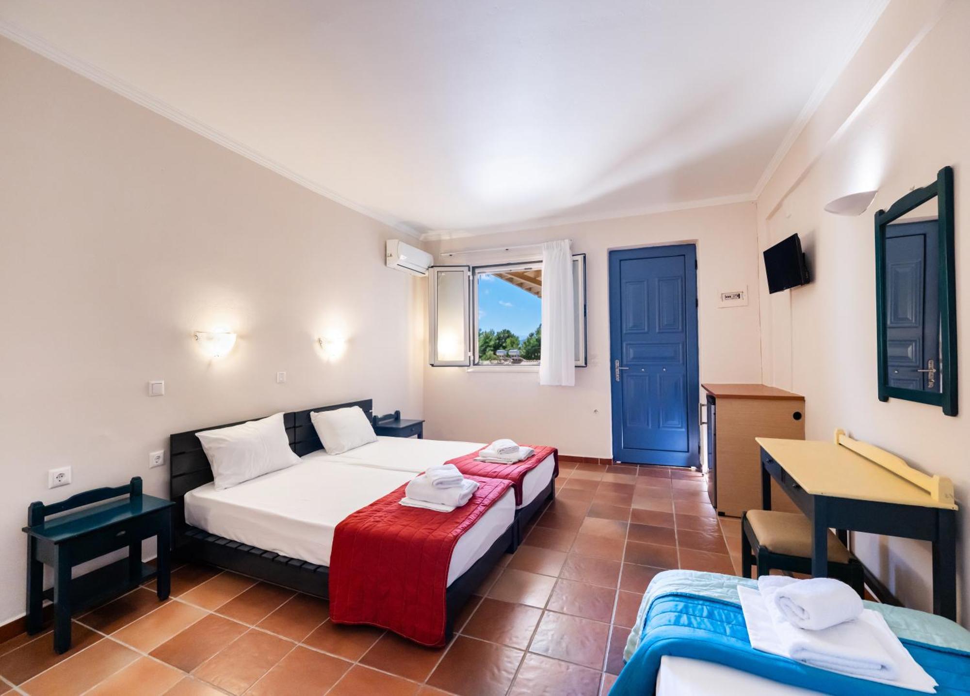 Ionio Hotel Nikiana Esterno foto