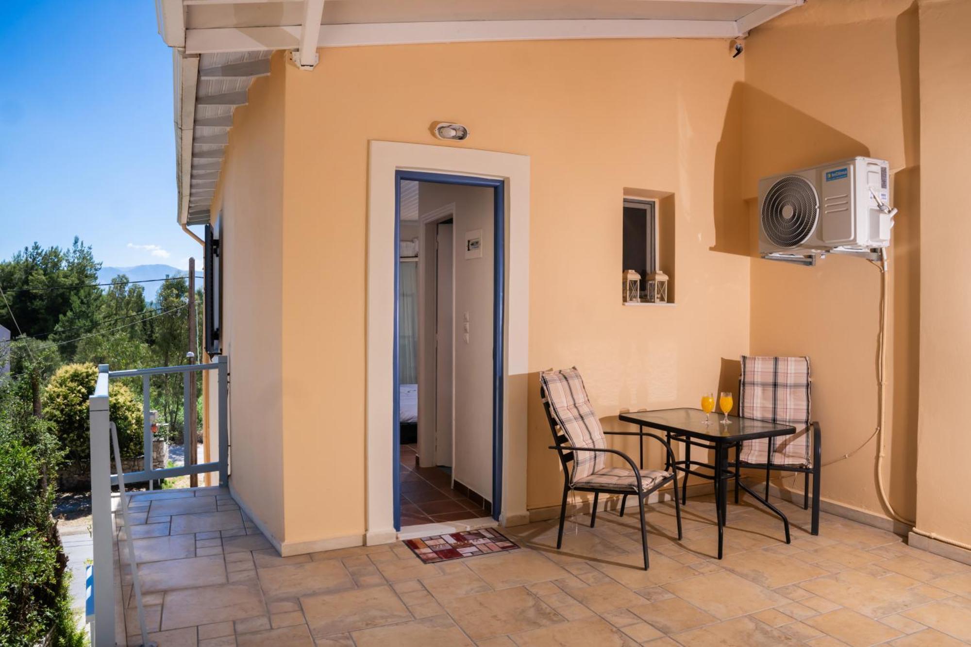 Ionio Hotel Nikiana Esterno foto