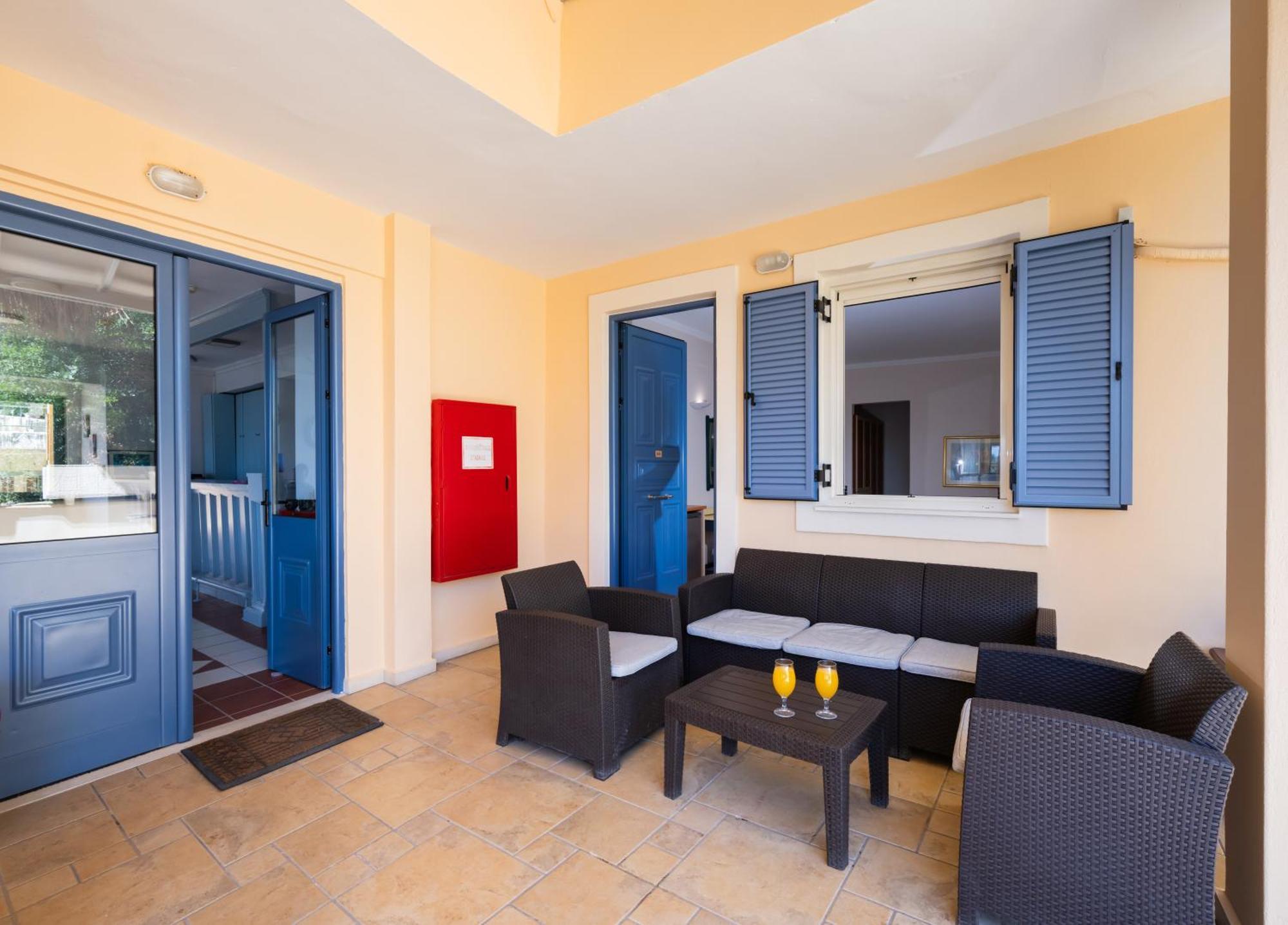 Ionio Hotel Nikiana Esterno foto