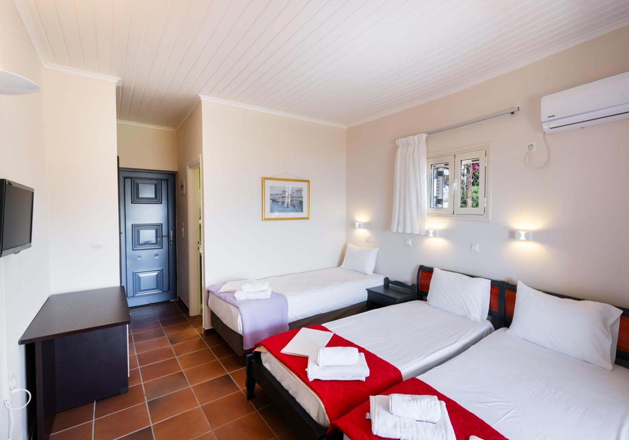 Ionio Hotel Nikiana Esterno foto