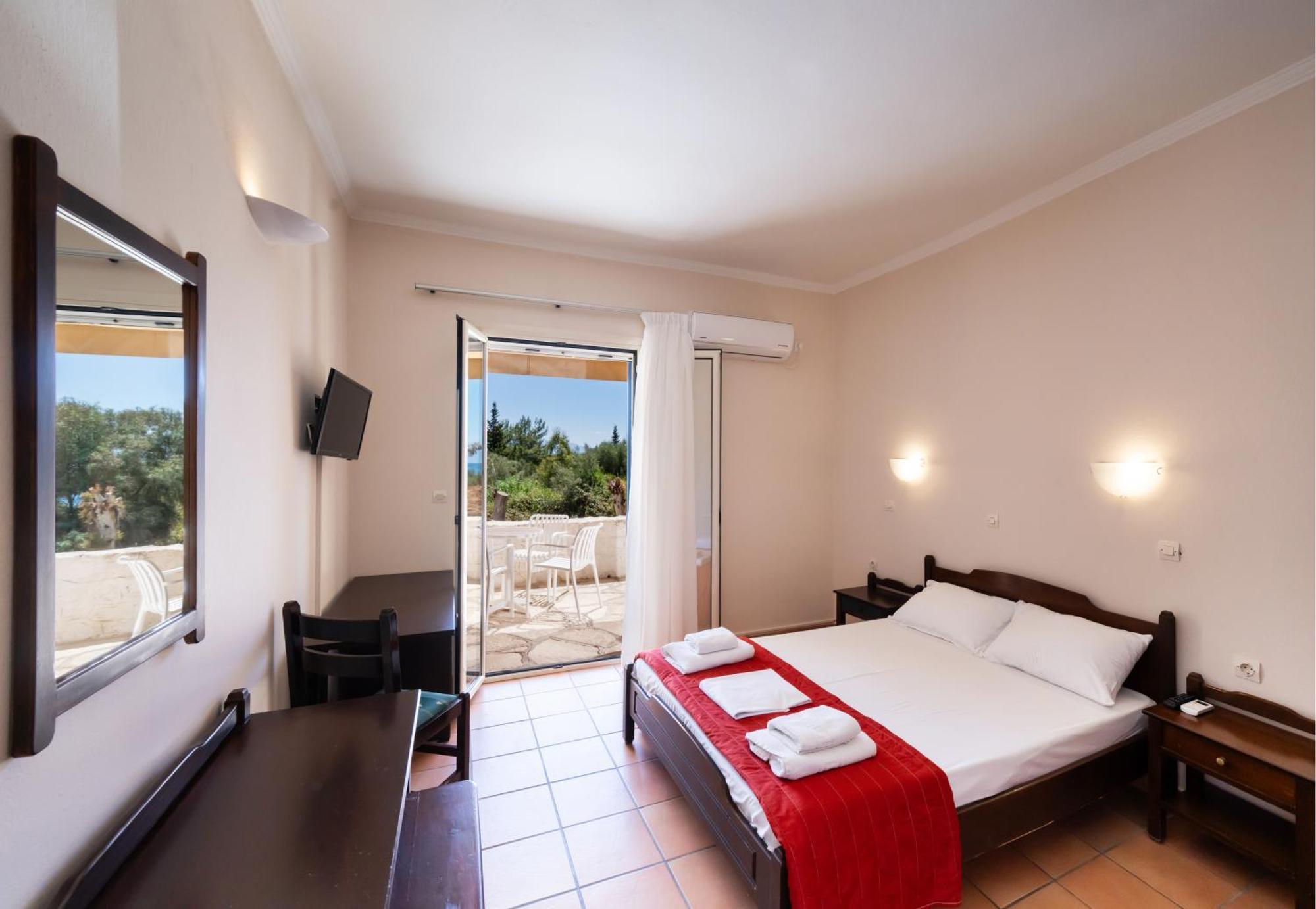 Ionio Hotel Nikiana Esterno foto